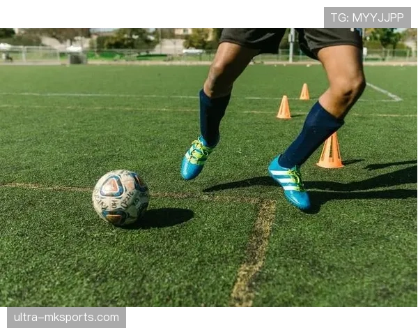 开球规则详解：比赛重新开始的判罚条件与执行规范